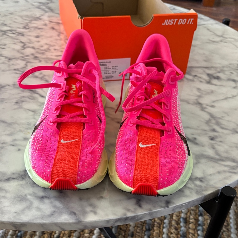 Nike Women’s Running Shoes in Hot Pink with Neon Accents - Picture 4 of 6